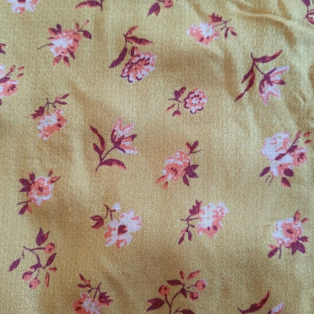 Lucky🍀 Brand Floral💐 Marigold Faux SurpliceTop - Picture 15 of 16